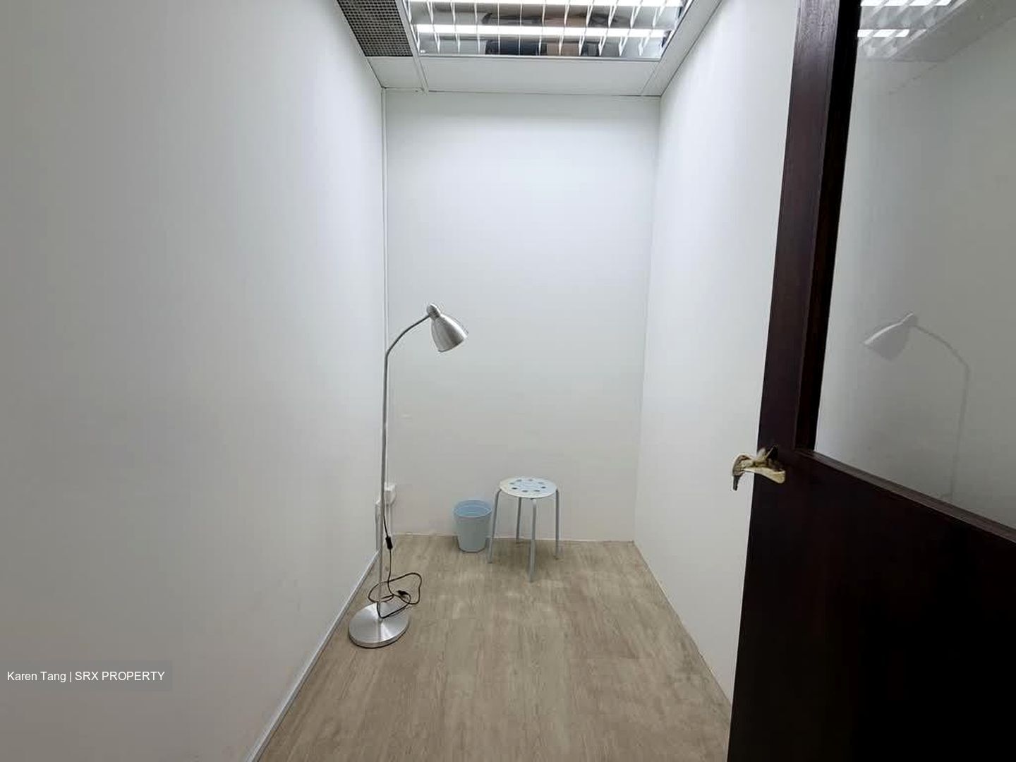 North Bridge Centre (D7), Office #554722951